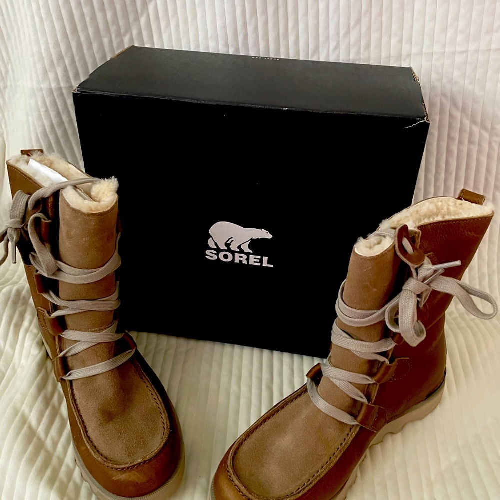 Never been worn sorel lined work boots
